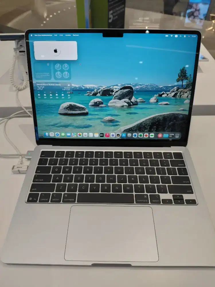 MacBook Air (13 inci)¹
