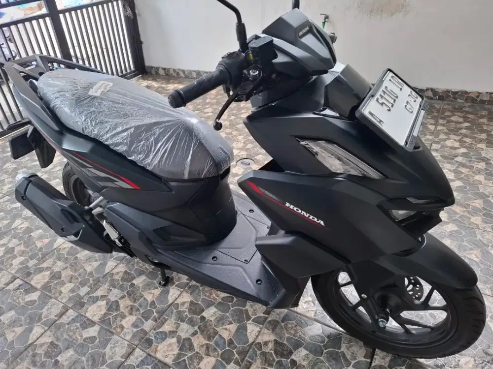 Km990 keyless, honda vario 160 CBS iss LED 2025 bln 7 pajak panjang A.