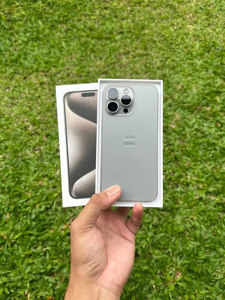 iPhone 15 Pro Max 256gb Natural Titanium Resmi