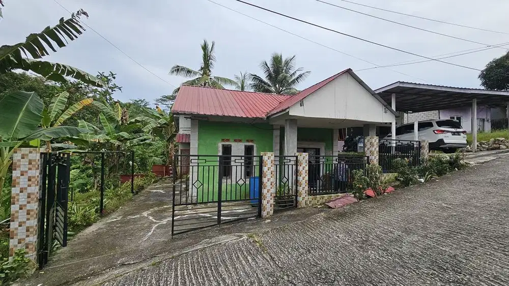 Dijual Tanah dan Bangunan Perum Graha Indah