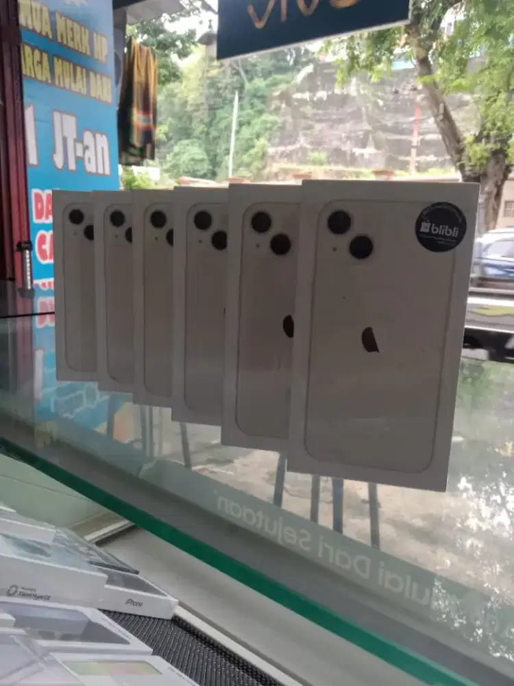 New iPhone 13 128 garansi resmi 1 tahun iBox