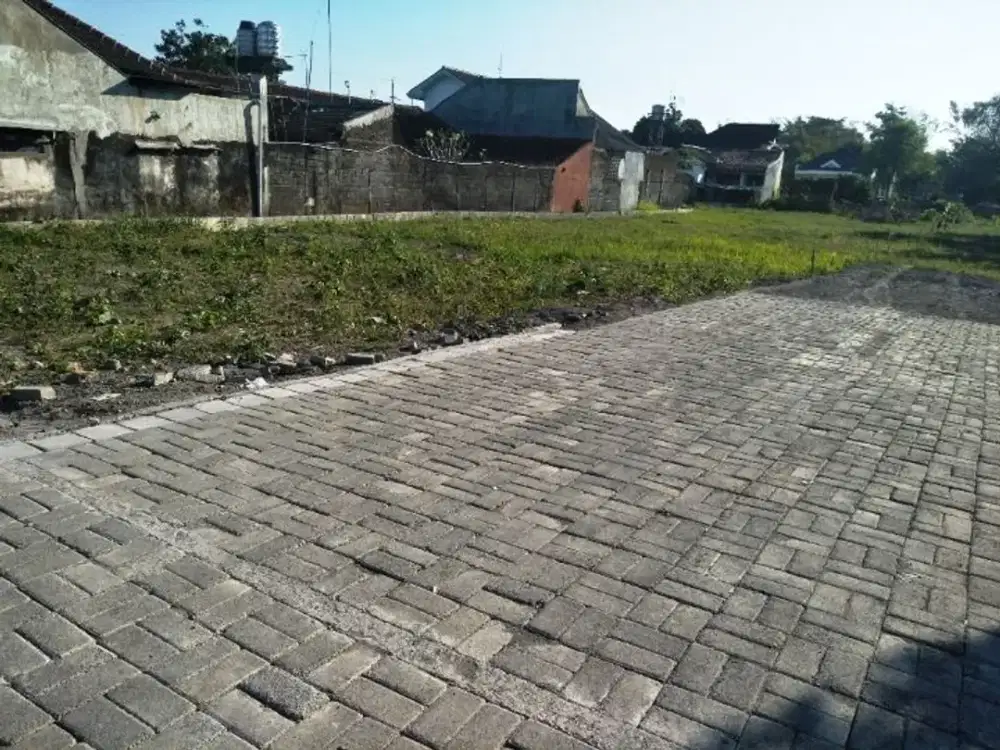 Dekat Hotel HYATT – Tanah Kavling Premium Lingkungan Tenang & Nyaman