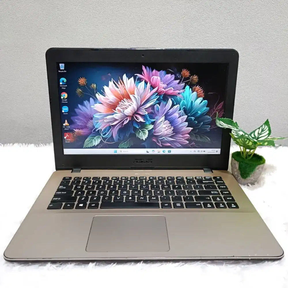 LAPTOP ASUS A442UR INTEL CORE I7 7500U VGA NVIDIA GE FORCE 940MX