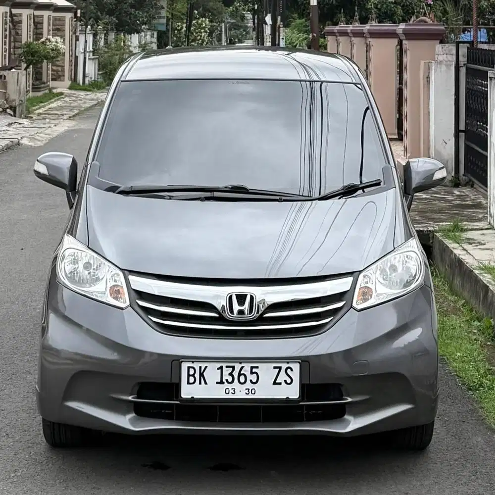 Honda Freed E PSD 1.5 Matic 2012