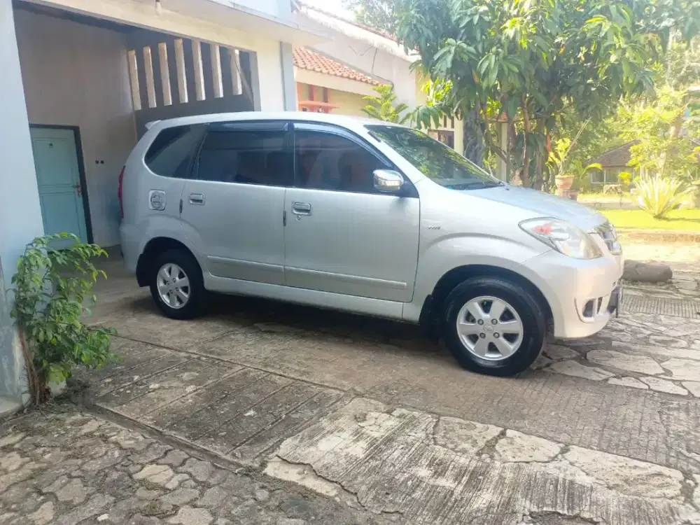 Dijual Toyota Avanza type G 2010