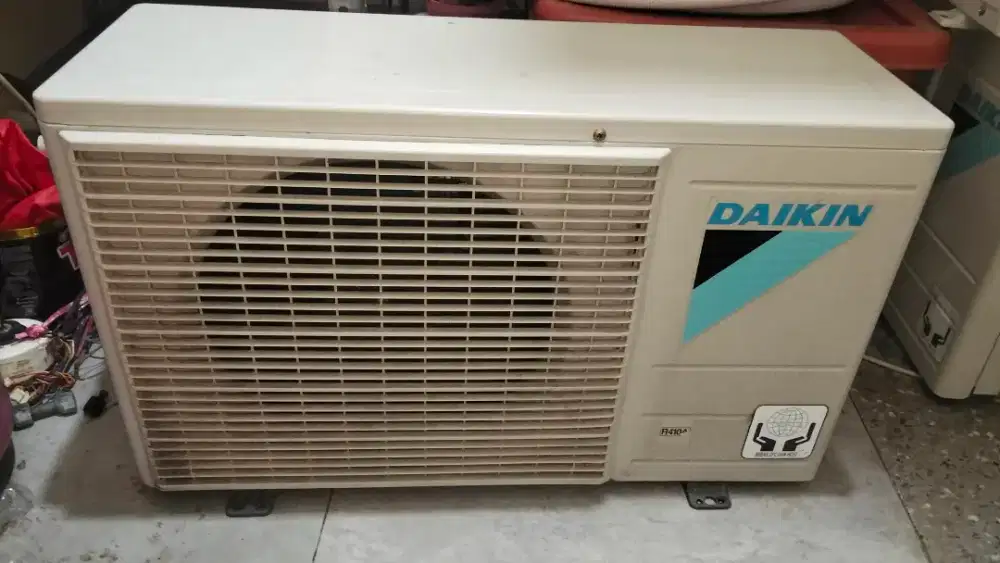 Outdor ac Daikin setengah pk thailand