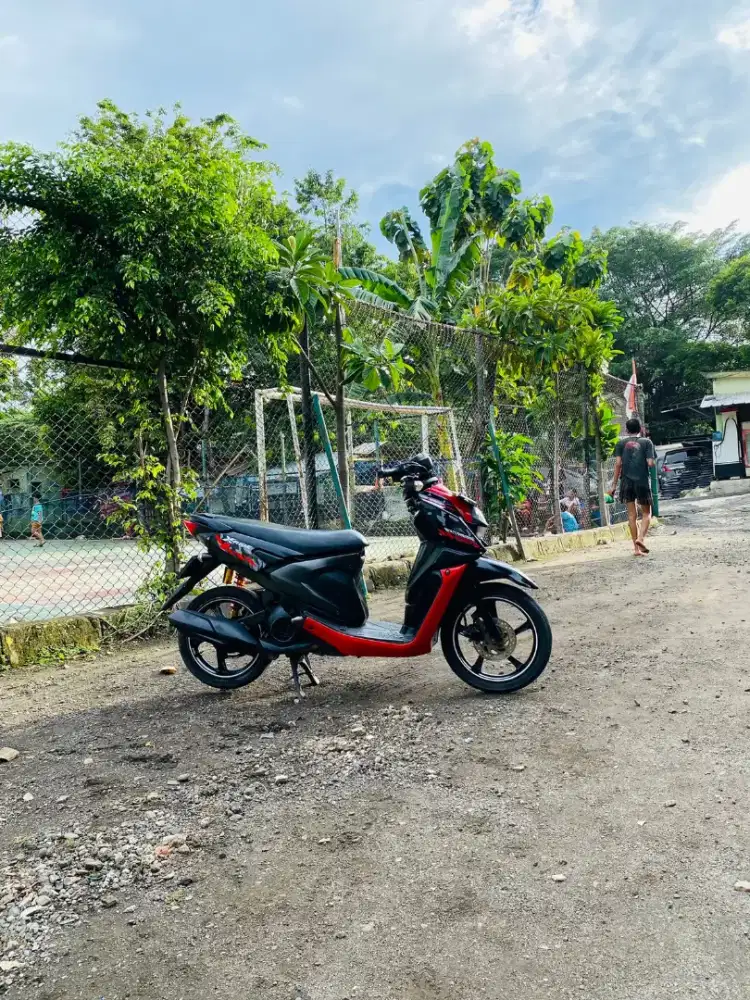Yamaha Xride 125cc Bluecore Fi Tahun 2017