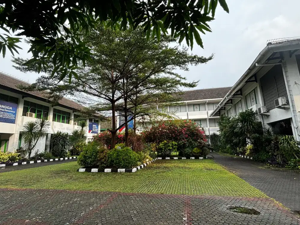 Gedung Lahan 4650 m2 Di Lokasi Strategis Matraman Jaktim