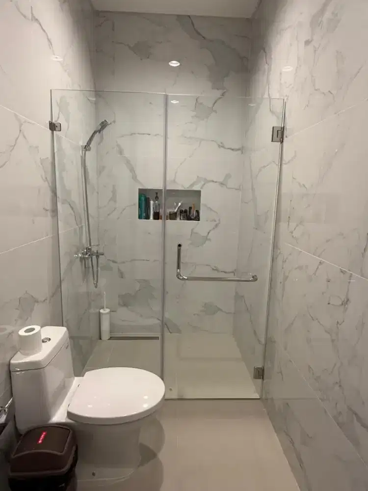 Pintu kaca , kaca mati lebar 45 cm tinggi 173 cm pintu kaca nta