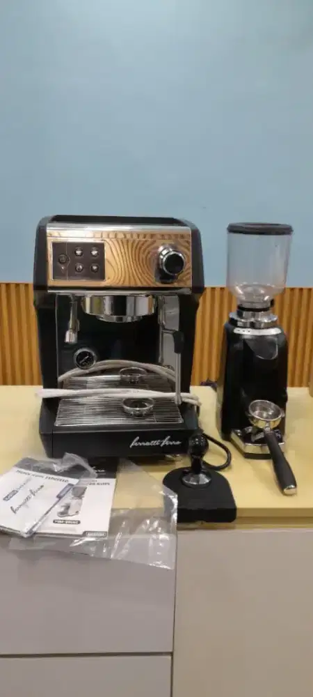 Mesin Ekspreso Ferrati Ferro & Mesin Grinder Ferrati ferro