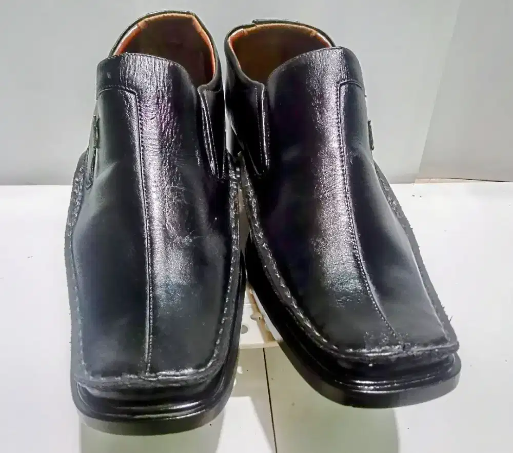 Bally - Sepatu Pria Kulit Import Original