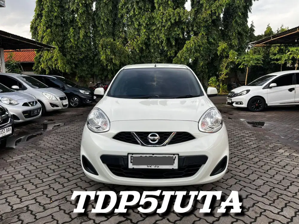 NISSAN MARCH 2016 AT WHITE EDITION KM ANTIK 50RB
