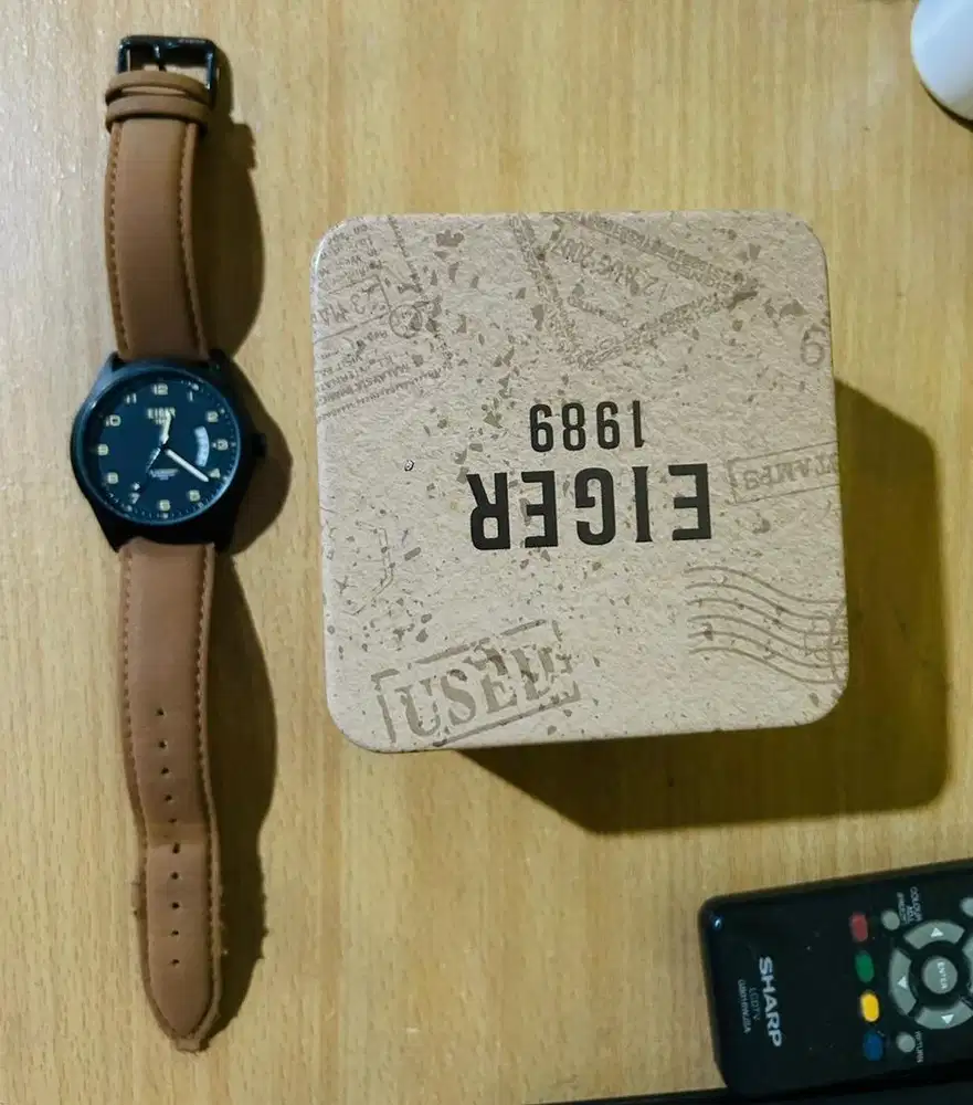 Jam EIGER mulus seperti baru