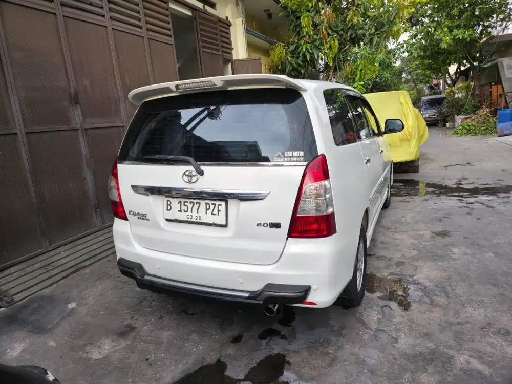 Toyota Kijang Innova Inova V AT Matic Tahun 2013 Putih , 2014