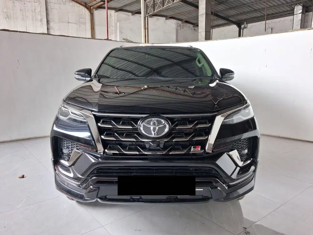 Fortuner GR 2.8 At km 18 rb record full set 2023