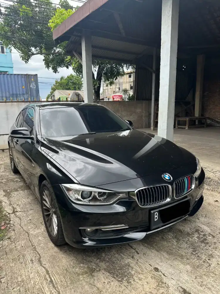 BMW 320i luxury 2015