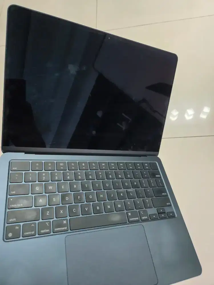 Macbook air M2.512G.90% baru