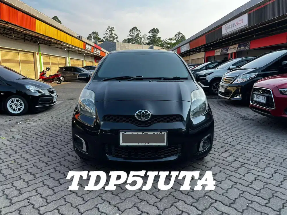 TOYOTA YARIS J AT 2013 FACELIFT MATA KUCING RARE