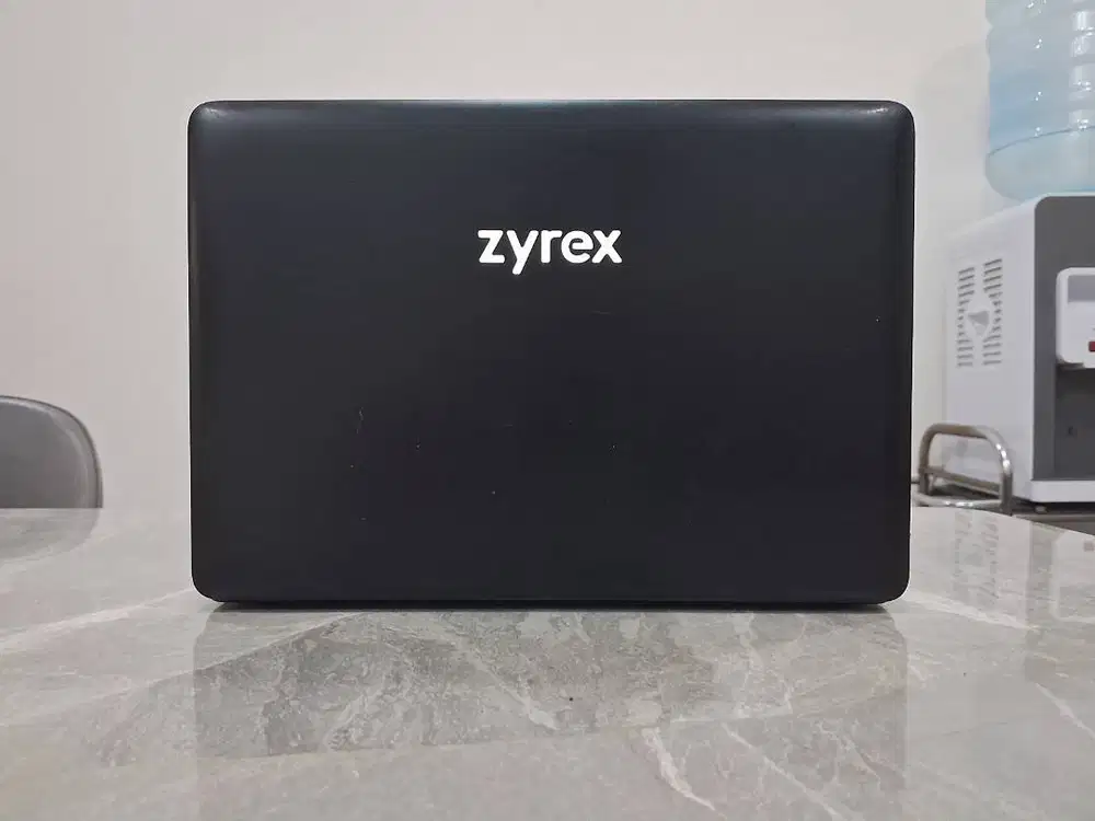 Laptop SSD 64/256GB 4GB Full HD Win ORI Zyrex Sky Super Slim Garansi