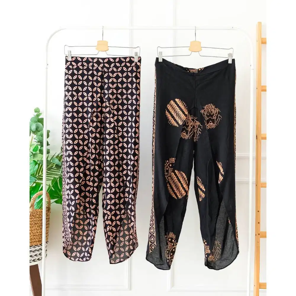 KULOT BELAH SKINNY PANTS BATIK WANITA