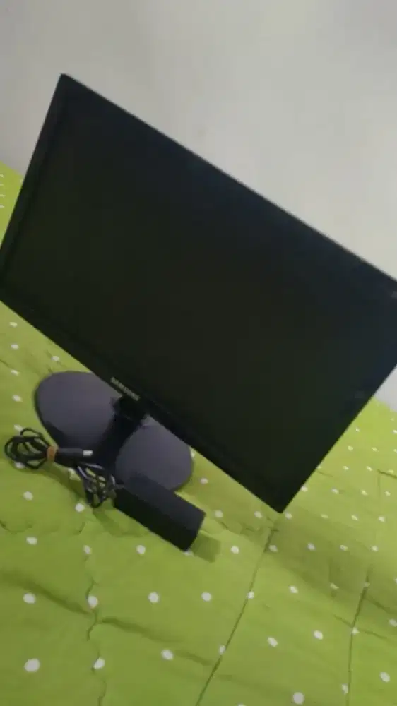 Buy 1 Get 1 Monitor Samsung S19D300 Murah