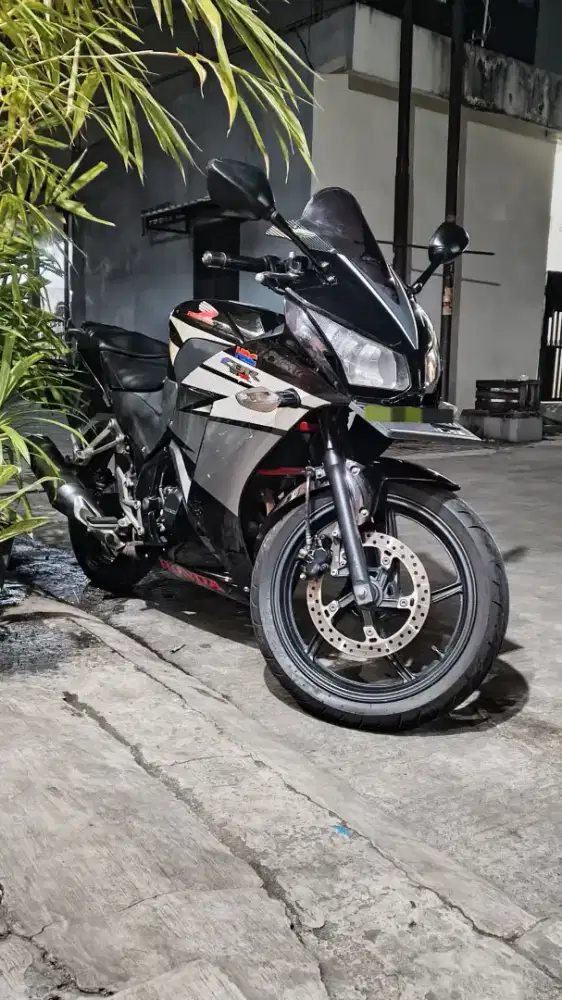 Dijual Honda CBR 150 R K45A