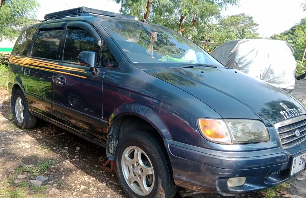 Hyundai Trajet 2000 Bensin