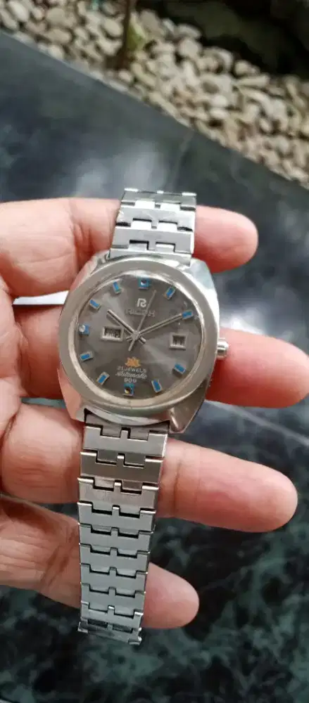 Jam tangan Rico automatis