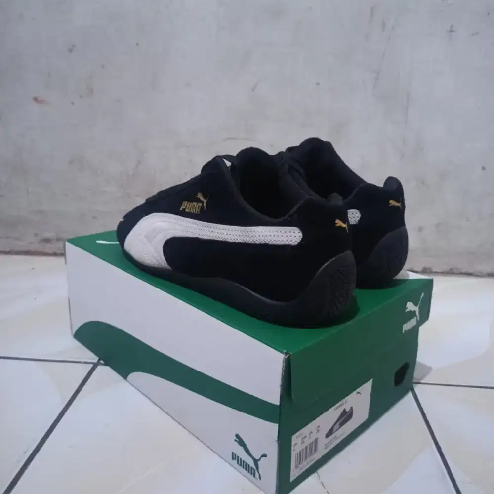 Sepatu Puma Black White