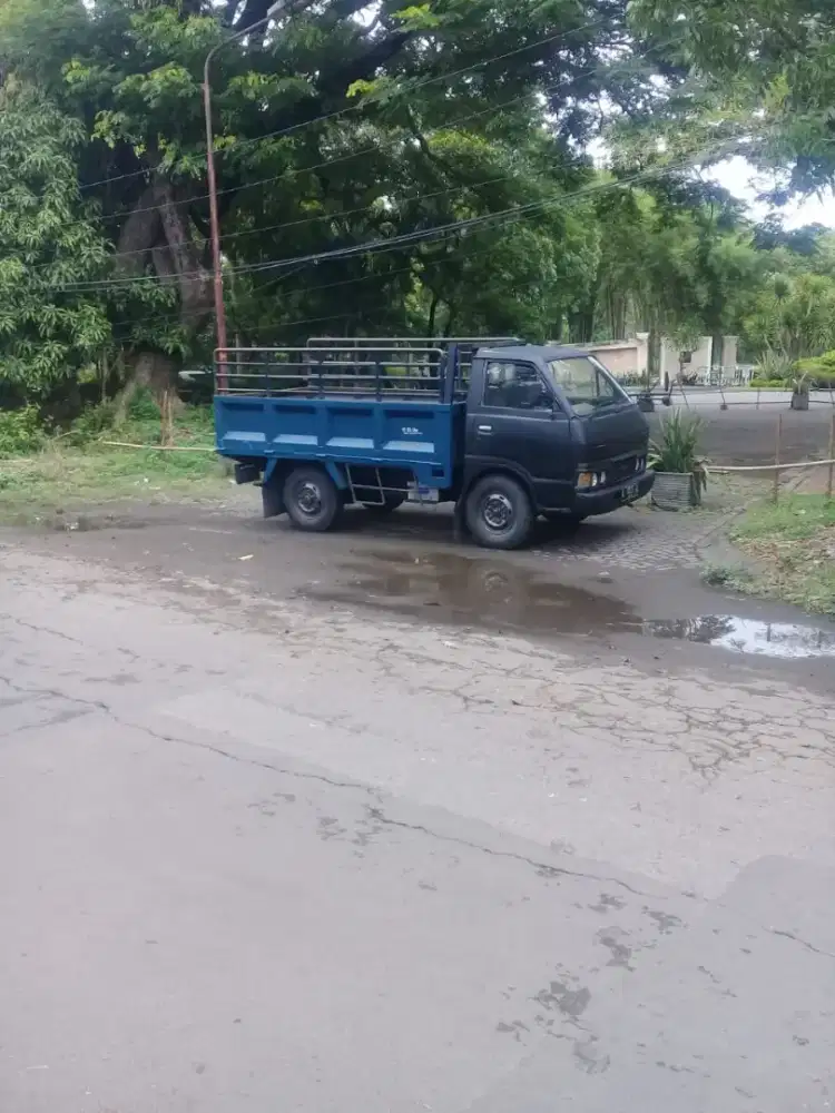 Daihatsu Delta engkel