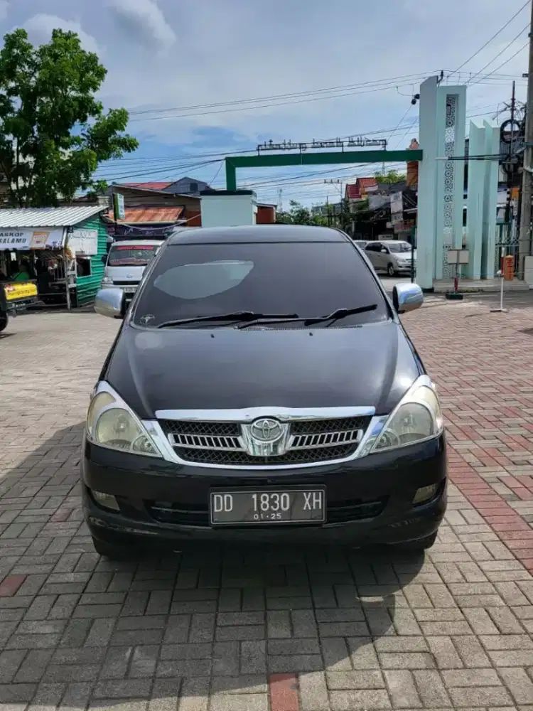 Innova G matic tahun 2004