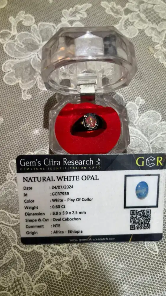 Natural oval white Afrika+memo