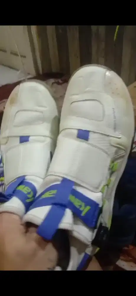 Sepatu badminton kawasaki boa size 40