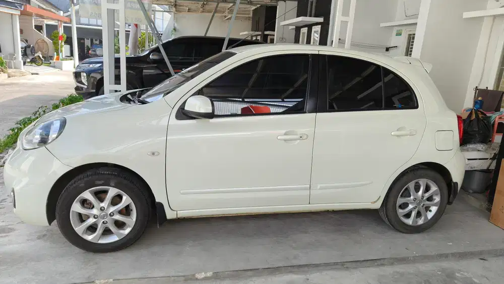 Nissan March 2014 Bensin