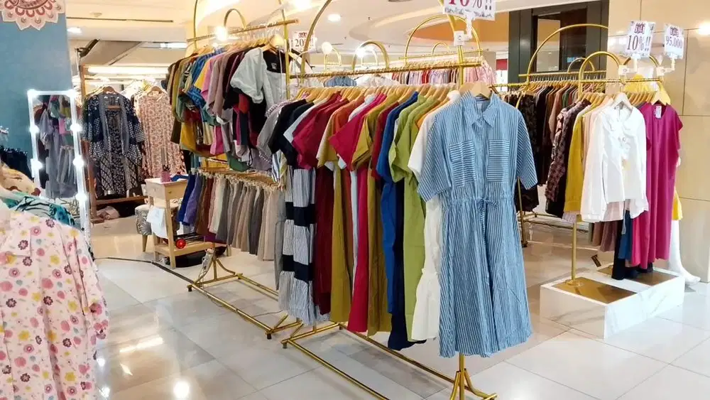 Lowongan jaga stand di mall