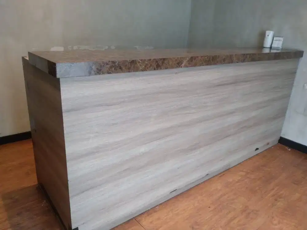 Meja Resepsionis (Dijual Cepat) kantor mau di renovasi