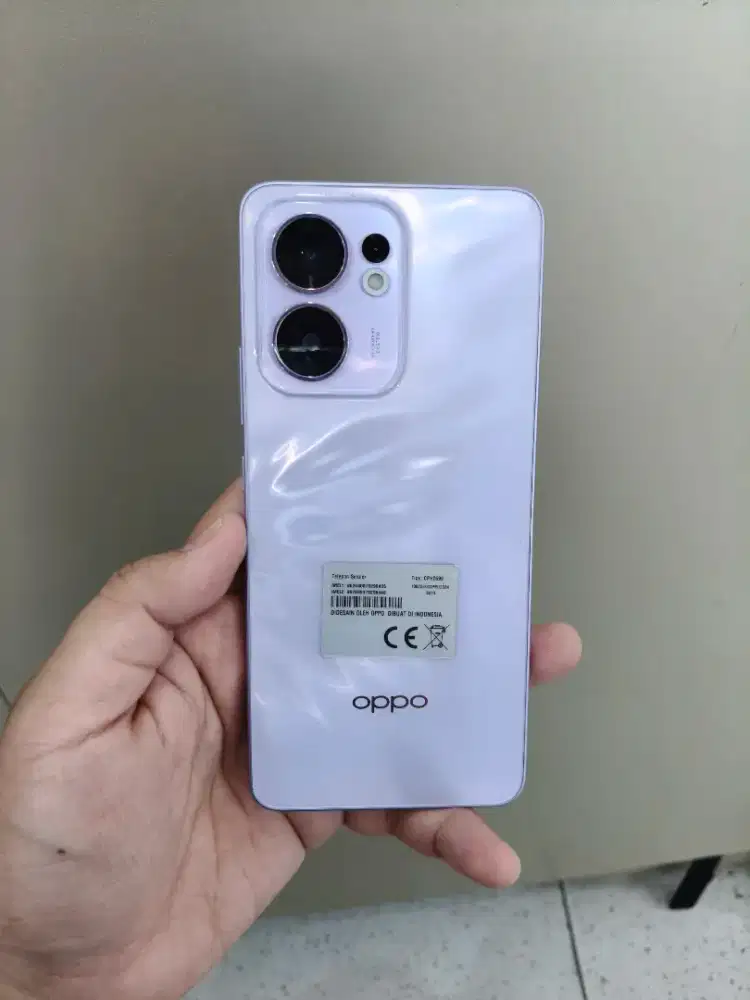 Oppo Reno 13F 5G 12/256GB Super Mulus