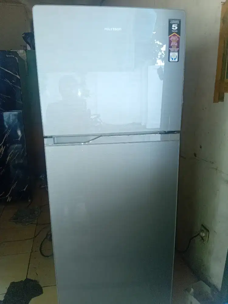 Jual cpt kulkas Politron 2 pintu.mulus&100%normal!!!