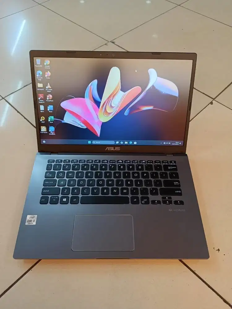 Laptop Asus Vivobook Corei3 gen10