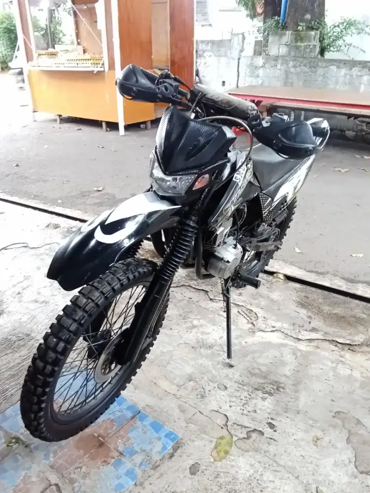 JUAL MOTOR SUZUKI TRS TAHUN 1990