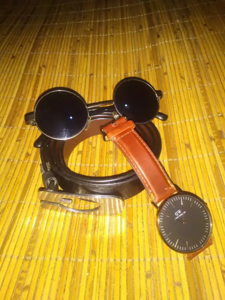 Jam,kaca mata,ikat pinggang