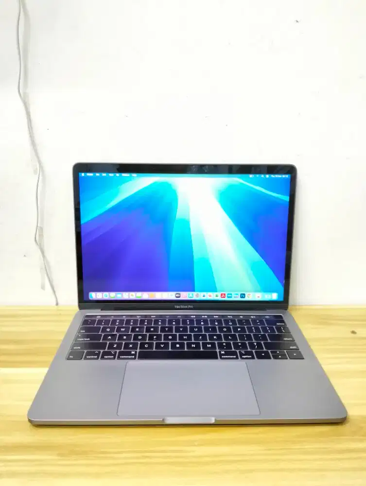 MacBook Pro 13-Inch 2019 Intel Core i7 Ram 16GB SSD 512GB