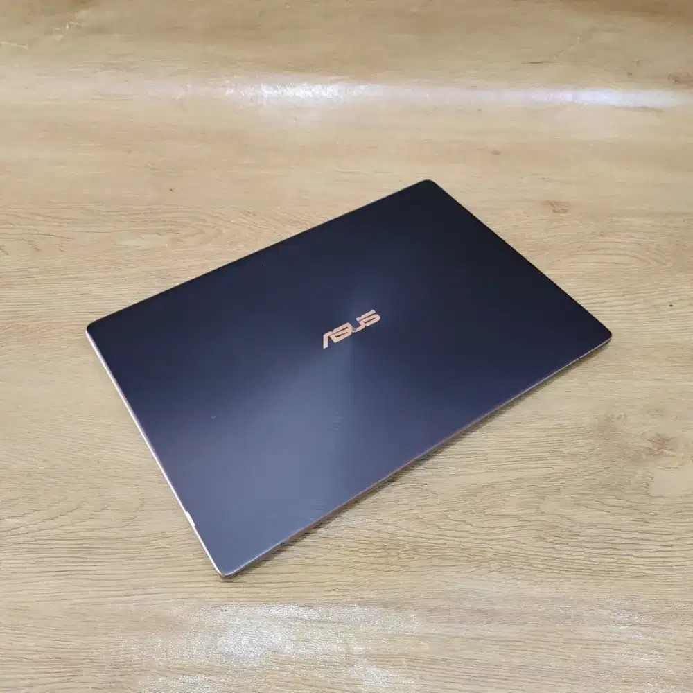 Laptop Asus ZenBook Slim intel Core i7 Gen 8 Ram 16GB bonus Mouse Baru