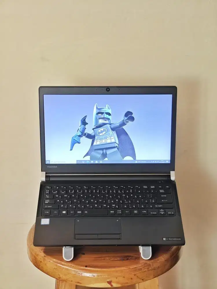 LAPTOP MURAH TIPIS THOSIBA DYNABOOK R73/J GEN 7 RAM 8 SSD 256 MULUS