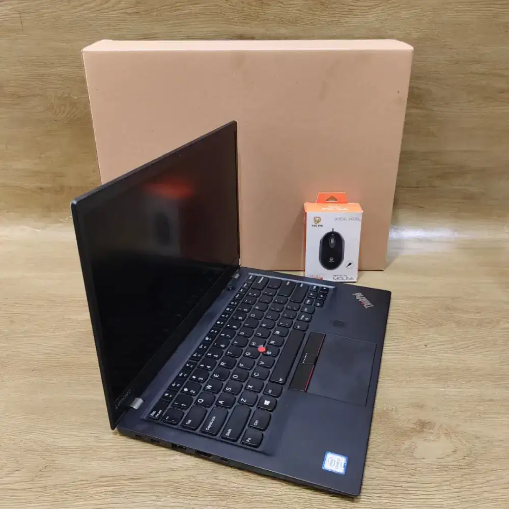 Laptop Lenovo Thinkpad X1 Carbon Slim Core i7 Gen 6 Ram 8GB  Bonus Mos