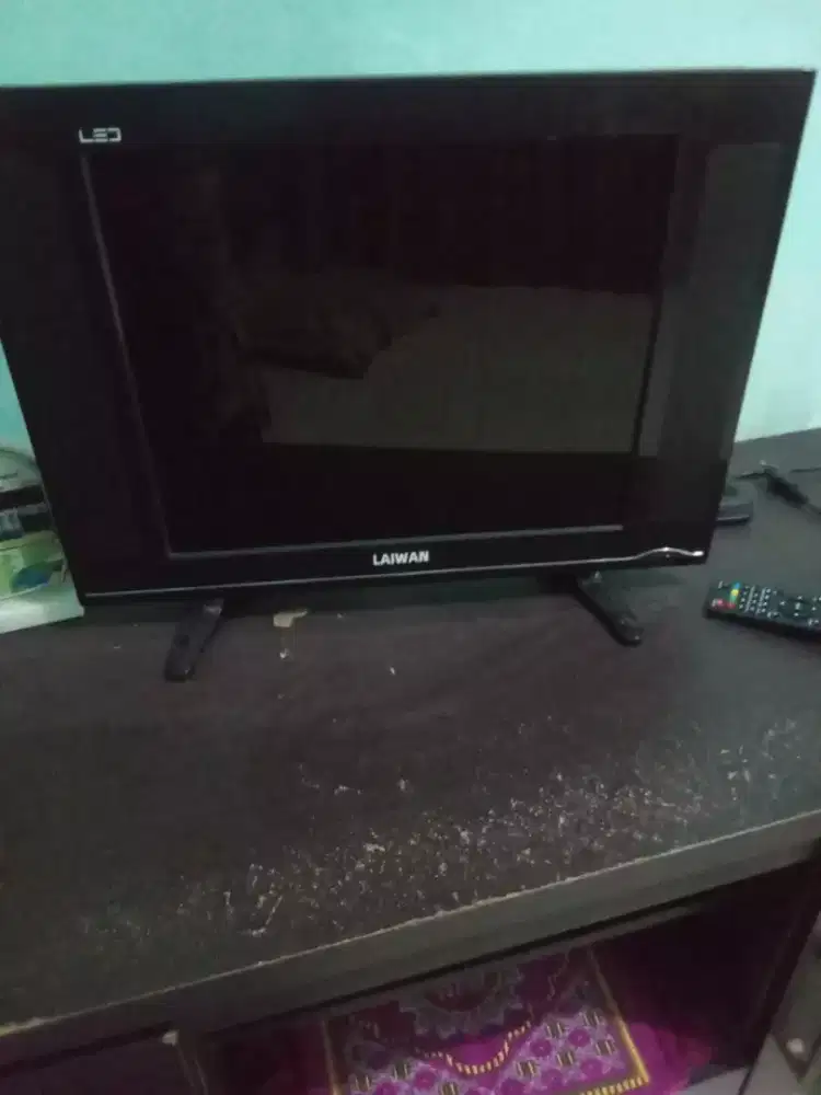 Jual  tv normal lengkap doss nya  bagus