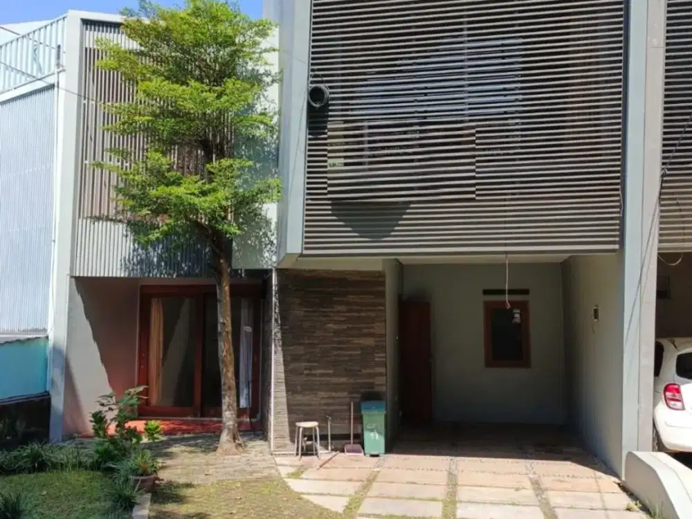 Disewakan Rumah Minimalis modern dalam Cluster lokasi mainroad Cigadung Raya