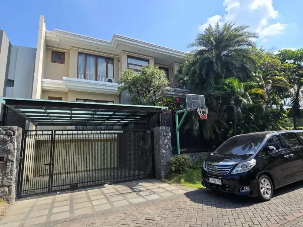 Rumah 2 Lantai Bagus HGB di Graha Famili Siap Huni