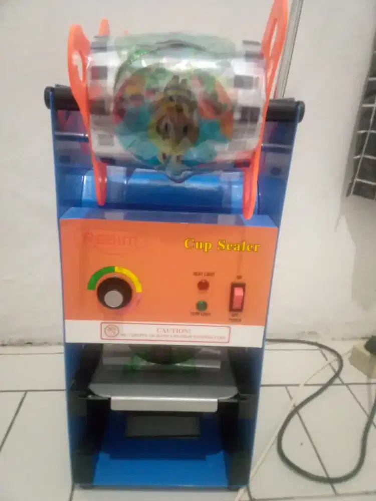 Mesin pres cup mulus masih baru ga jdi d pakai