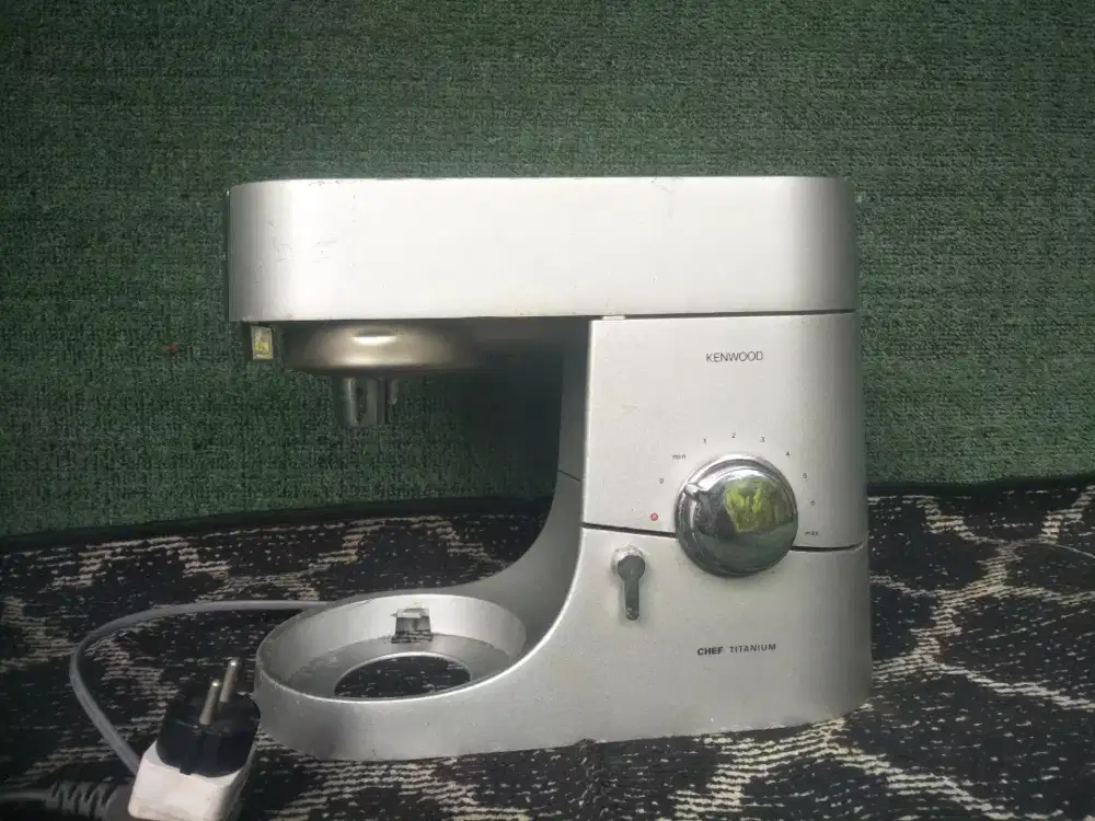 adonan merk chef titanium kenwod